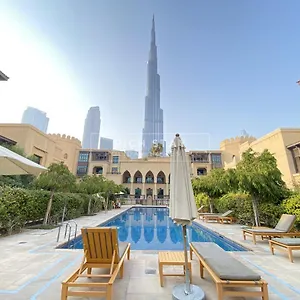 Incredible 2br Apartment, Downtown With Burj & Mall View By Rich Apartment